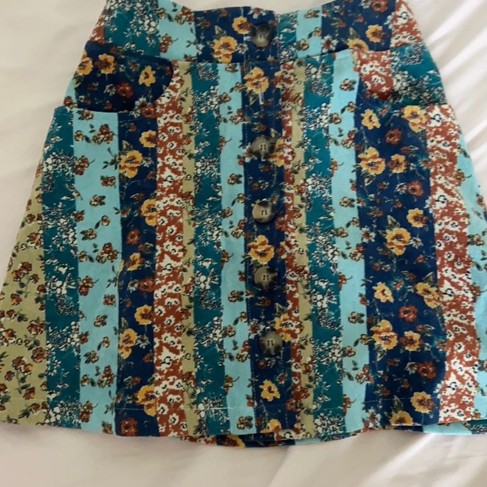 Im selling a skirt,the brand is amy byers